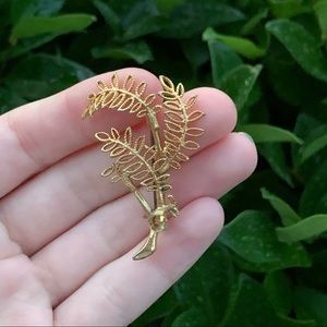 Vintage Gold Color Branch w/ Leaves Plant Brooch/Pin // FLAW SEE BELOW
